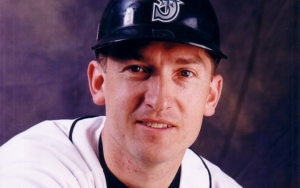 MLB All-Star John Olerud Showered With Support After Daughter Dies at 19