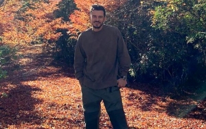 Orlando Bloom Encourages Fans to Practice Hand Washing After Safe Return Home