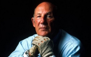 Racing Legend Stirling Moss Dies at 90
