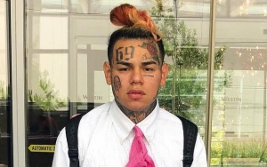 6ix9ine Gives Out $100 Bills to New York Pedestrians