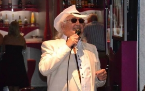 'Game of Love' Singer Wayne Fontana Dies at 74 in Hospital
