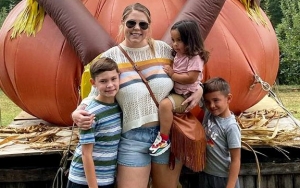 Kailyn Lowry's Newborn Baby Surrounded by Brothers in First Photo Since Birth