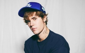 Justin Bieber Surprises Unsuspecting Fans Covering His New Song 'Holy'