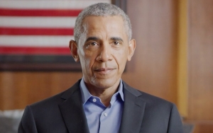 Barack Obama Shares His Phone Number and Invites Fans to Text Him