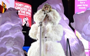 Jennifer Lopez Gets Emotional During New Year's Eve Performance