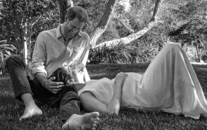 Prince Harry Trolled For 'Dirty Feet' in Meghan Markle's Second Pregnancy Photo