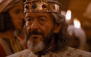 Actor Ronald Pickup Dies at 80 After Long Illness