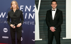 Jodie Foster Includes Aaron Rodgers in Her Golden Globe Speech to Keep Her Promise