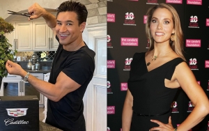 Mario Lopez Recounts His 'Little Fight' With Elizabeth Berkley Before Co-Presenting an Award