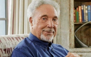 Tom Jones Seeks Help From Grief Therapist to Cope With Wife's Death