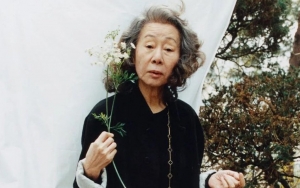 BAFTAs 2021: Youn Yuh-jung Calls British People 'Snobbish' When Accepting Her Award