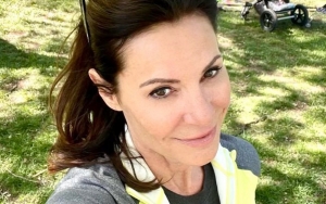 Luann de Lesseps Gets Smooch From Mystery Man While Strolling Manhattan