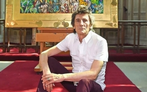 Ronnie Wood's Cancer Battle During Covid Lockdown Left His Family 'Very Worried'