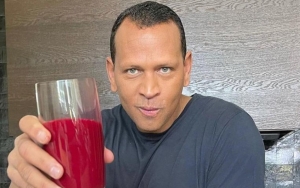 Alex Rodriguez Flashes Big Smile in First Shirtless Pic After Weight Loss
