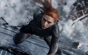 'Black Widow' Director Likens Scarlett Johansson's Bid to Win Her Over to Courtship