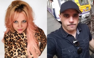 Britney Borrowed Strangers' Phones to Call Ex-Manager Who's Banned From Contacting Her