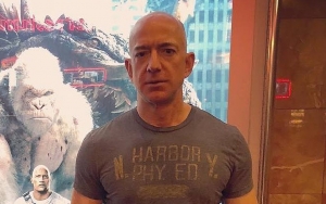 Jeff Bezos Returns Safely to Earth After Traveling to Space