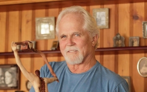 'Leave It to Beaver' Star Tony Dow Battling Pneumonia in Hospital