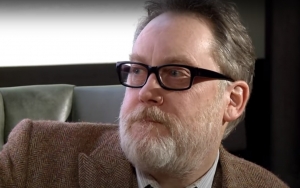 Vic Reeves 'Living With Deafness' Following Brain Tumor Diagnosis
