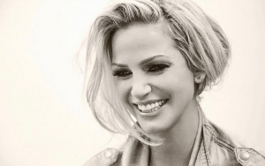 Sarah Harding Angry With Herself for Not Discovering Breast Cancer Sooner