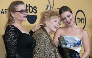Billie Lourd Explains Why She 'Stutters' When Talking About Late Carrie Fisher and Debbie Reynolds