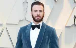 Chris Evans Reportedly Lands People's Sexiest Man Alive 2021 Title