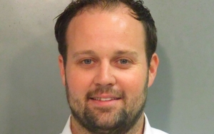 Josh Duggar Used Family Photo as Wallpaper of Child Porn Computer in His Tiny Lair