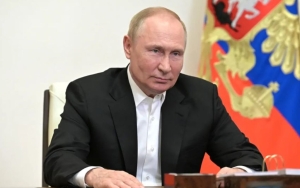 Vladimir Putin Vows to Expand Bilateral Relations With North Korea