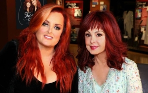 Wynonna Judd Spent Thanksgiving Day Crying Over Mom Naomi's Death