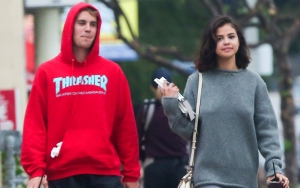 Selena Gomez Sends Mixed Message With Response to Claim She's Skinny While Dating Justin Bieber