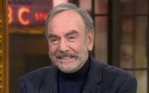 Neil Diamond Finally Accepts His Parkinson's Disease Diagnosis After Being in Denial for Long Time