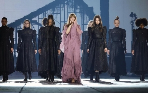 Video Confirms Taylor Swift Gets Carried to Stage in Janitor Cart During 'Eras Tour'