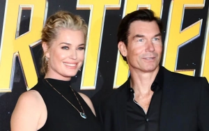 Rebecca Romijn All Smiles With Twin Daughters and Husband Jerry O'Connell in Rare Family Photo