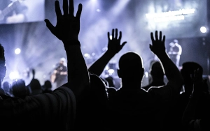 Top 20 Worship Songs to Elevate Your Spirit and Strengthen Your Faith