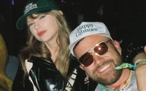 Travis Kelce Proudly Dedicates Karaoke Award Win to Girlfriend Taylor Swift