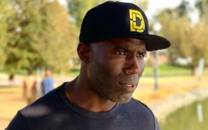 United Airlines Apologizes After Terrell Davis Was Handcuffed for 'Lightly Tapping' Flight Attendant