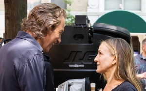 Sarah Jessica Parker and John Corbett Rekindle Love on Set of  'And Just Like That...'