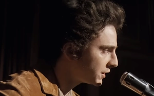 Timothee Chalamet Transforms Into Bob Dylan in First 'A Complete Unknown' Trailer