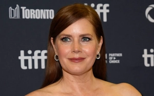Amy Adams Accepts TIFF Award and Celebrates Daughter's Red Carpet Debut