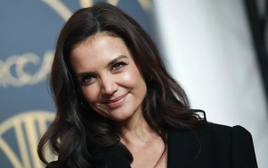 Joyful Katie Holmes Confidently Shows Off Gray Roots on Solo New York City Stroll