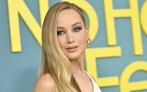 Jennifer Lawrence Steps Out With Glimpse of Bare Baby Bump After Confirming Second Pregnancy