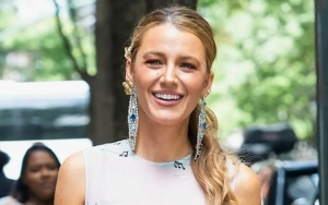 Blake Lively Waits for Table at Eatery During Girls' Night Out Despite Celebrity Status