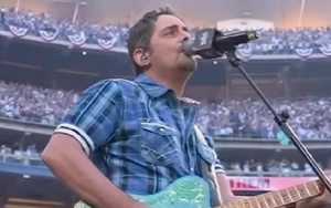 Brad Paisley Ignites World Series With Stirring National Anthem Performance
