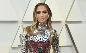 Jennifer Lopez Talks About Grappling With 'Challenging Relationships' Amid Ben Affleck Divorce