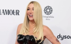 Kesha Revamps Iconic Trash Bag Dress at Glamour Women of the Year Awards
