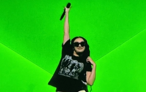 Charli XCX Delivers '360' and 'Sympathy Is a Knife' on 'Saturday Night Live'
