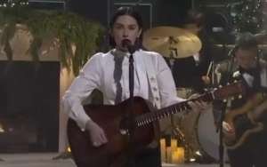 Gracie Abrams Wows 'Saturday Night Live' Audience During Her Debut as Musical Guest