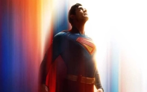 'Superman' Motion Poster Features Haunting Music as Man of Steel Takes Flight Ahead of Trailer Premi