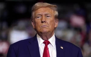 Donald Trump Has Meltdown Over 'Distorted' Presidential painting