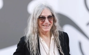 Patti Smith Slammed for Allegedly Making NYC Waitress Cry 